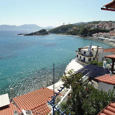 Loukia * Kokkari