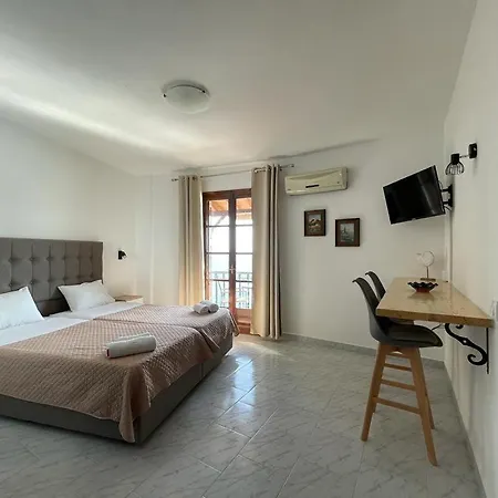 Apartment Studios Loukia *
