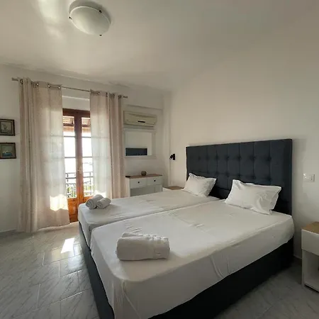 Apartment Studios Loukia