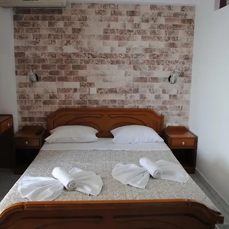 Apartment Studios Loukia Kokkari