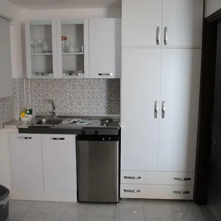 Apartment Studios Loukia